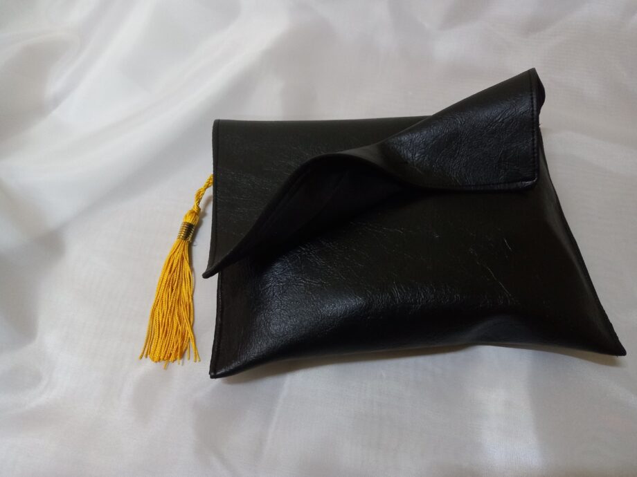 Leatherette clutch purse with linen lining