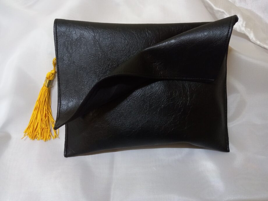 Leatherette clutch purse with linen lining